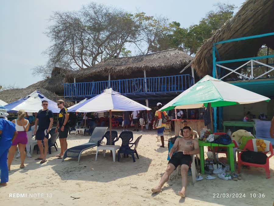 Cartagena: BARÚ Playa blanca with SNORKELING INCLUDED - Is $61 good value?