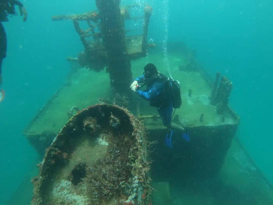 Cartagena: Basic Diving for beginners in Rosario Islands - A First Underwater Lesson from Cartagena