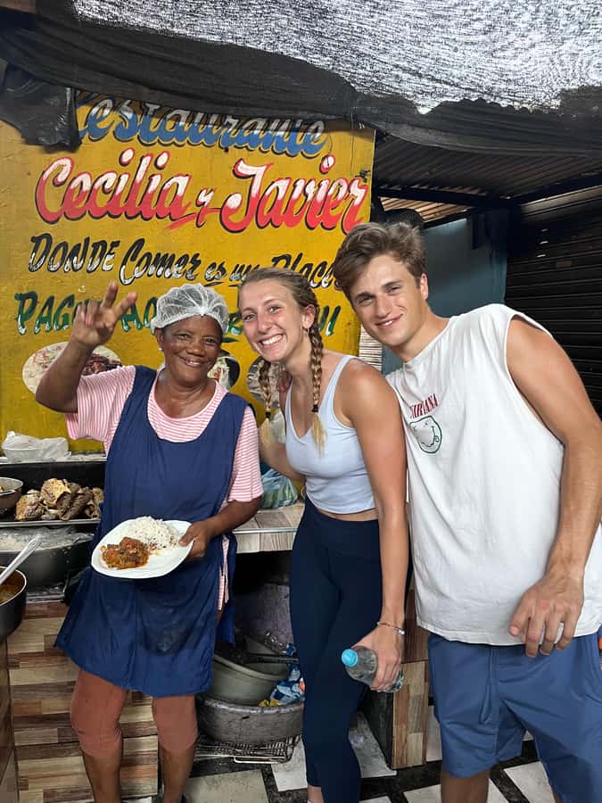 CARTAGENA: BIKE RIDE WITH LUNCH AT BOURDAIN'S FAVORITE SPOT - Barrio Chino and the ride home