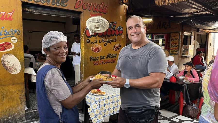 CARTAGENA: BIKE RIDE WITH LUNCH AT BOURDAIN'S FAVORITE SPOT - What $67 buys you
