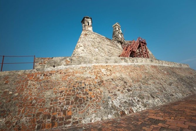 Cartagena City Tour & Convento de la Popa (AM) - Old Shoes Monument: a five-minute photo stop