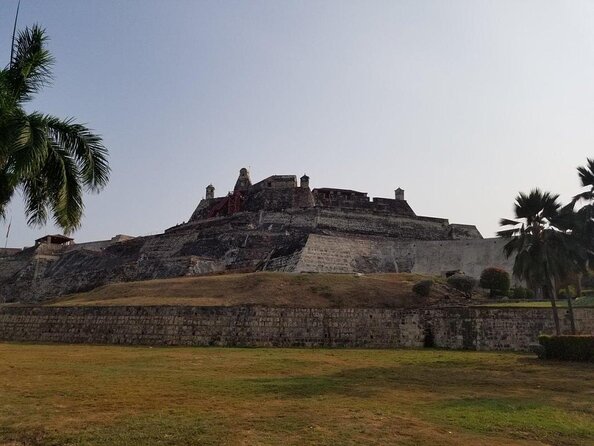 Cartagena: City Tour Hop On Hop Off - Bus Turistico de 2 pisos - Audio commentary and the value of the walking tours