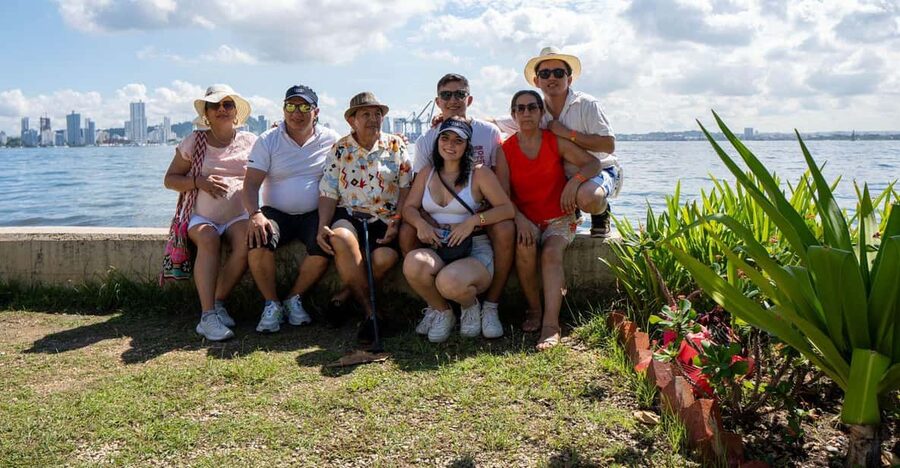 Cartagena: CITY TOUR IN ENGLISH, Old city, Monuments, Castle - Old Shoes and Cartagena’s famous letters