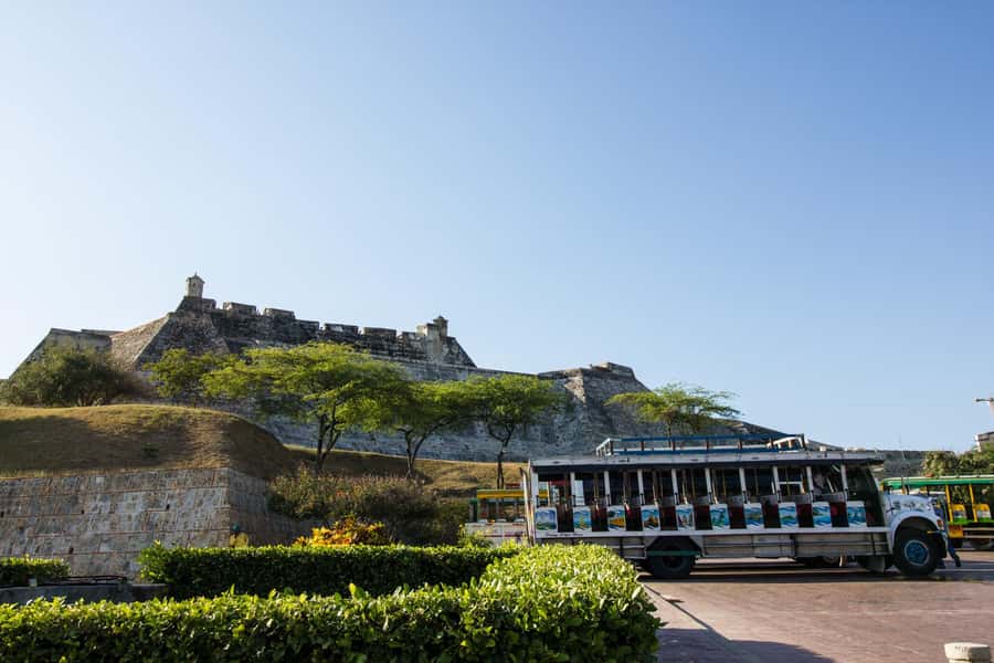 Cartagena City Tour with San Felipe Castle & Old Town Walk - Why this four-hour route works