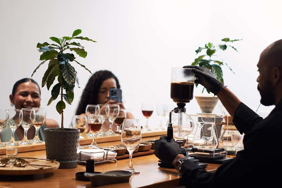 Cartagena: Colombian Specialty Coffee Tasting - Comparing Chemex, V60, and siphon coffee
