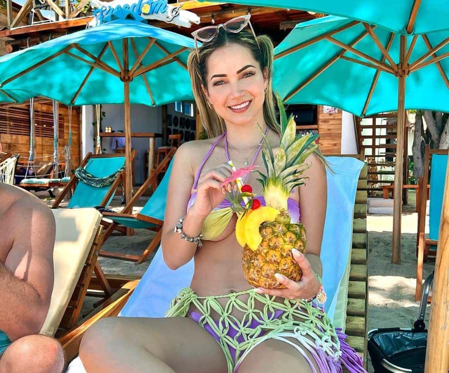 Cartagena: Cristal Beach Day Trip with Cocktail and Lunch - How much beach time do you really get?