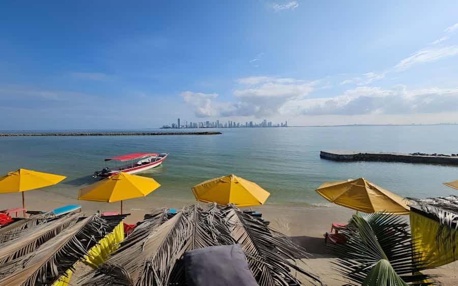 Cartagena: Day Tour to Tierra Bomba Island - Lunch, Drinks, and What Your $45 Covers