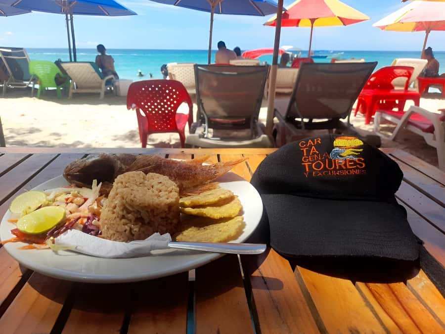 Cartagena: Daytour Aviary and Playa blanca, Barú by bus! - Two Cartagena escapes in one day