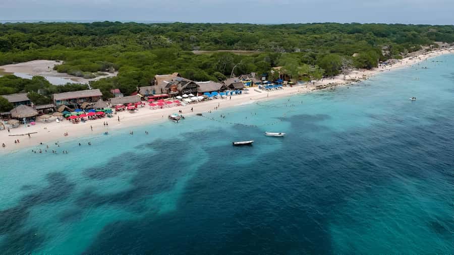Cartagena: Daytour Aviary and Playa blanca, Barú by bus! - What Playa Blanca adds, and what it does not