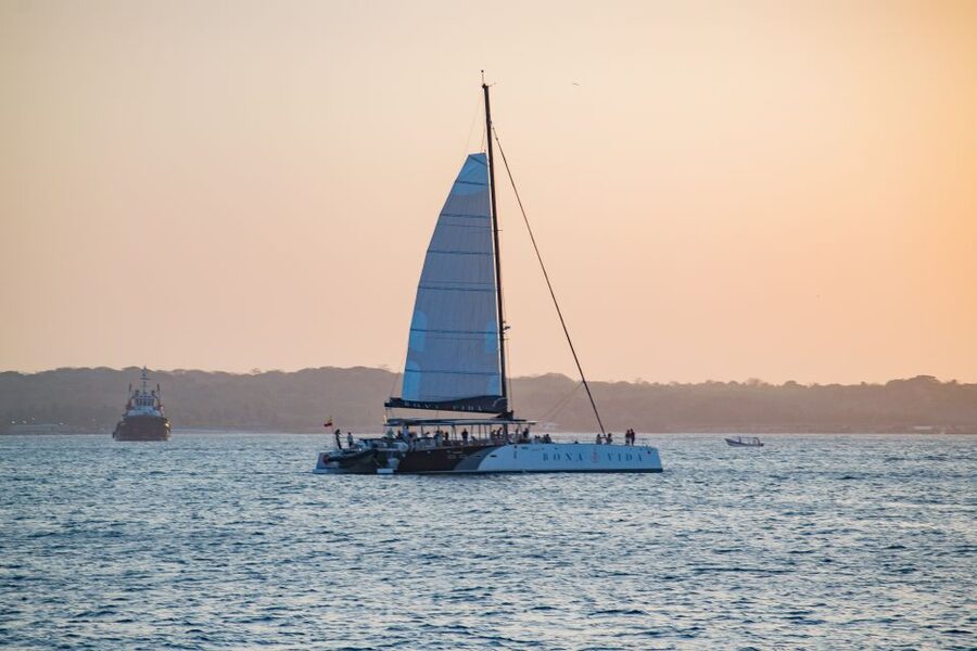 Cartagena de Indias: 2-Hour Sunset Cruise - Cartagena after dark and the return ride