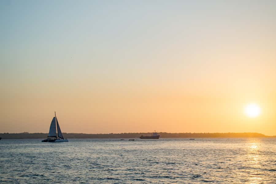 Cartagena de Indias: 2-Hour Sunset Cruise - Meeting the boat at Bodeguita Dock