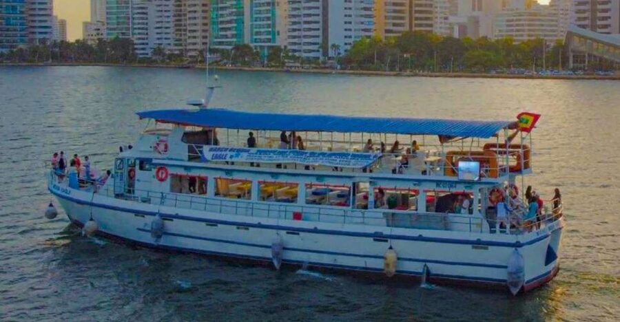 Cartagena de Indias: Sunset Cruise Open Bar with Dance Show - Booking details worth keeping in mind