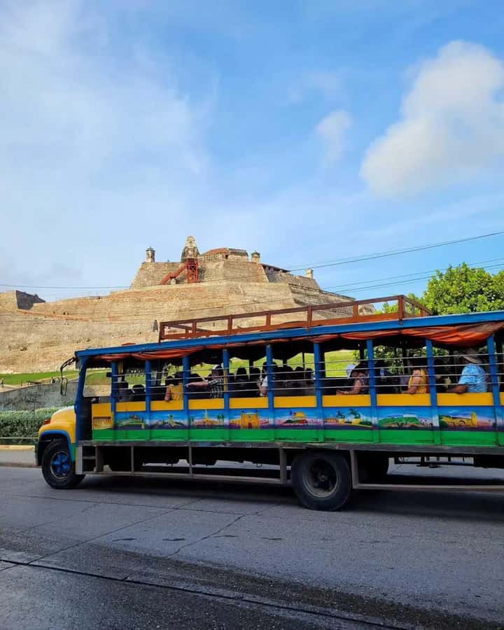 Cartagena: Explore with a city tour aboard a typical "chiva". - Castillogrande Bay and Cartagena’s modern side