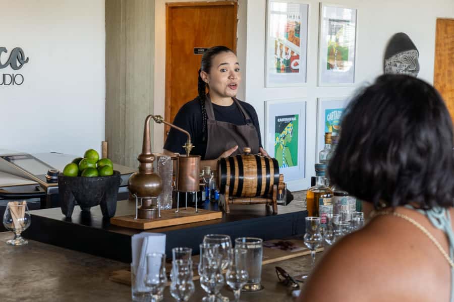 Cartagena: Express Rum and Chocolate Tasting Experience - Starting at Caffè Lunático above Hostel El Santuario