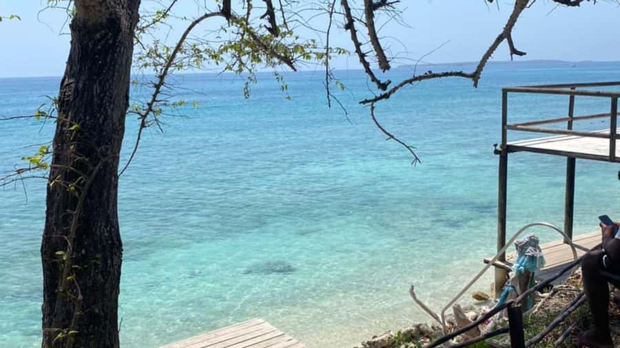 Cartagena: Four Island + Snorkel and See Plankton - Lunch and downtime at Freedom Beach Club