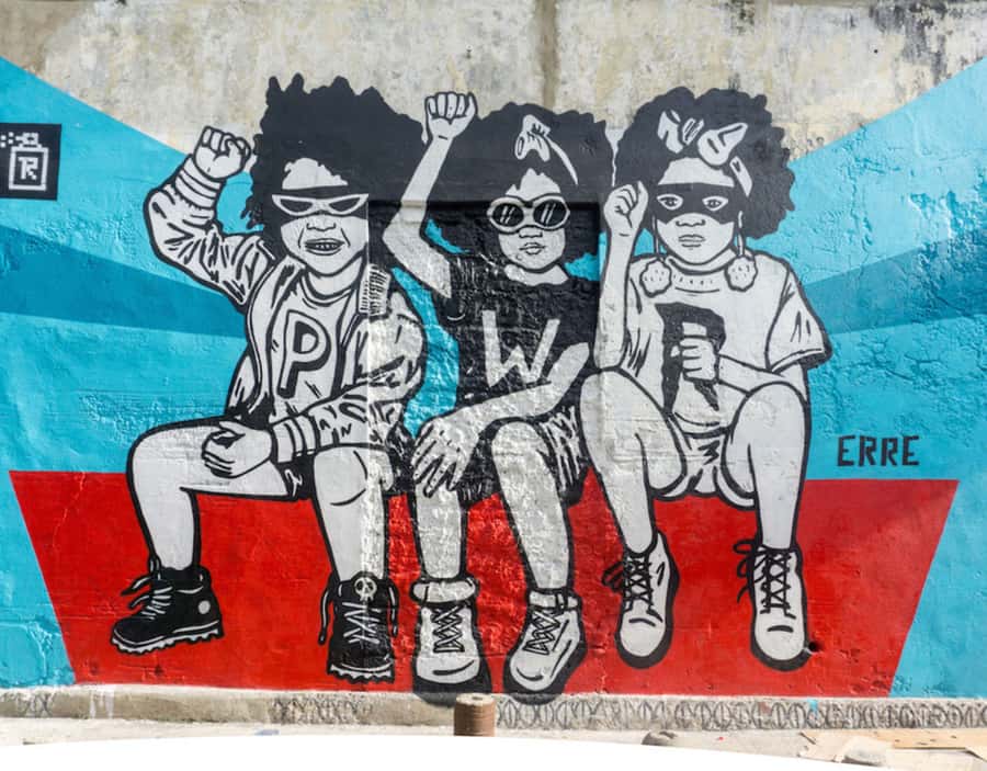 Cartagena: Graffiti Tour in Getsemani - A traditional snack after Centenary Park
