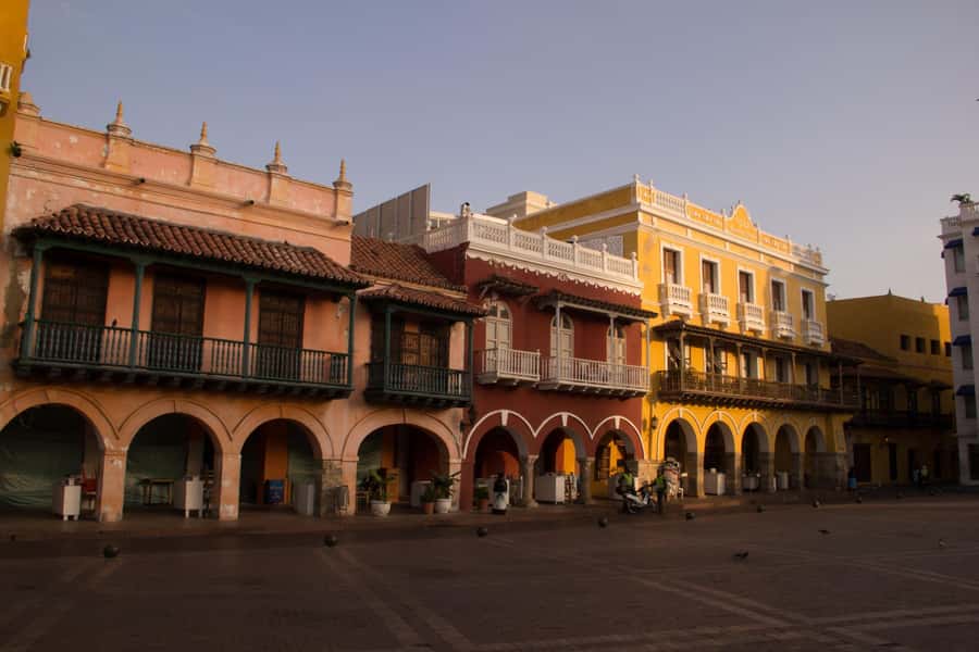 Cartagena Grand City Tour - Getsemaní adds a different kind of energy