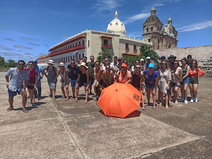 Cartagena: Historic Center and Getsemaní Shared Walking Tour - Centennial Park brings in trees, animals, and local life
