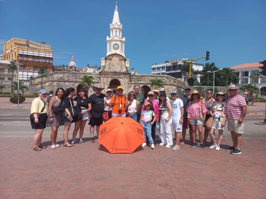 Cartagena: Historic Center and Getsemaní Shared Walking Tour - Is $12 good value for 150 minutes?