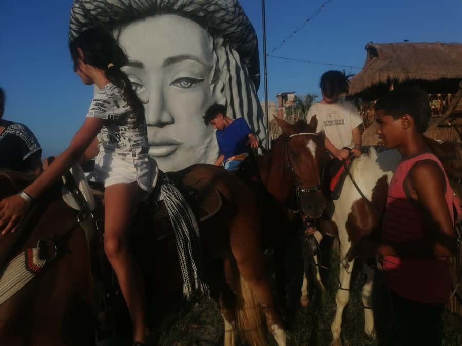 Cartagena: Horse Riding on the Beach with Photos and Lunch - How the $33 price works