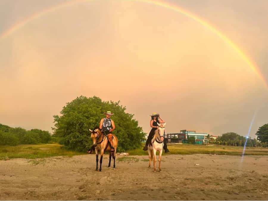 Cartagena: Horseback Ridding Excursion on the Beach - Leaving Cartagena for Manzanillo Beach