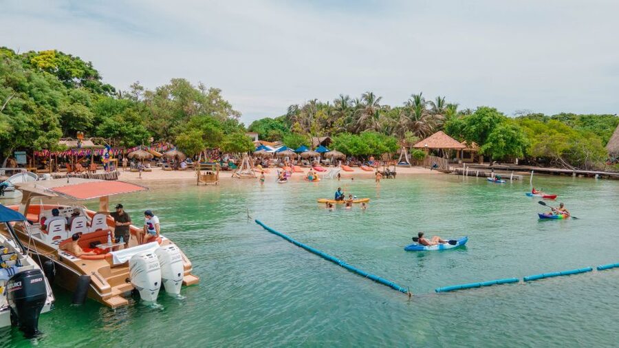 Cartagena: Islabela Islands Boat Trip with Lunch & Cocktail - What the $94 price really covers