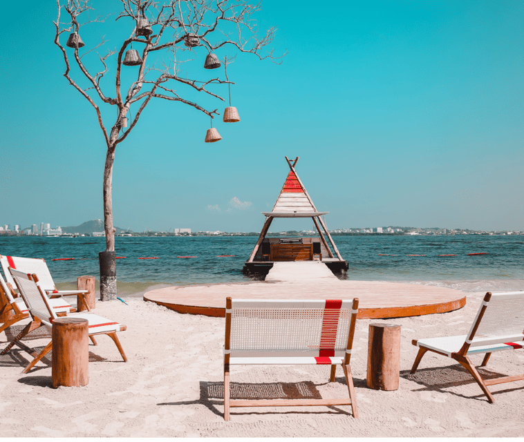 Cartagena: La Punta Beach Club Day Pass (Lunch included) - Six lunch choices included in the $76 pass