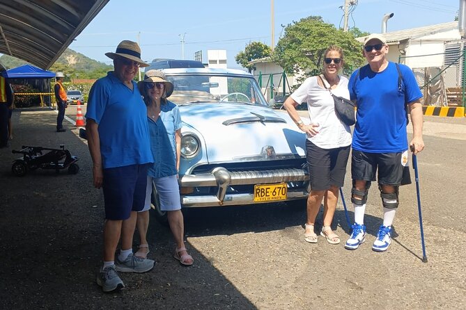 Cartagena Luxury Classic Car Tour + Bilingual Historian Guide - Las Bóvedas and the defensive edge of town