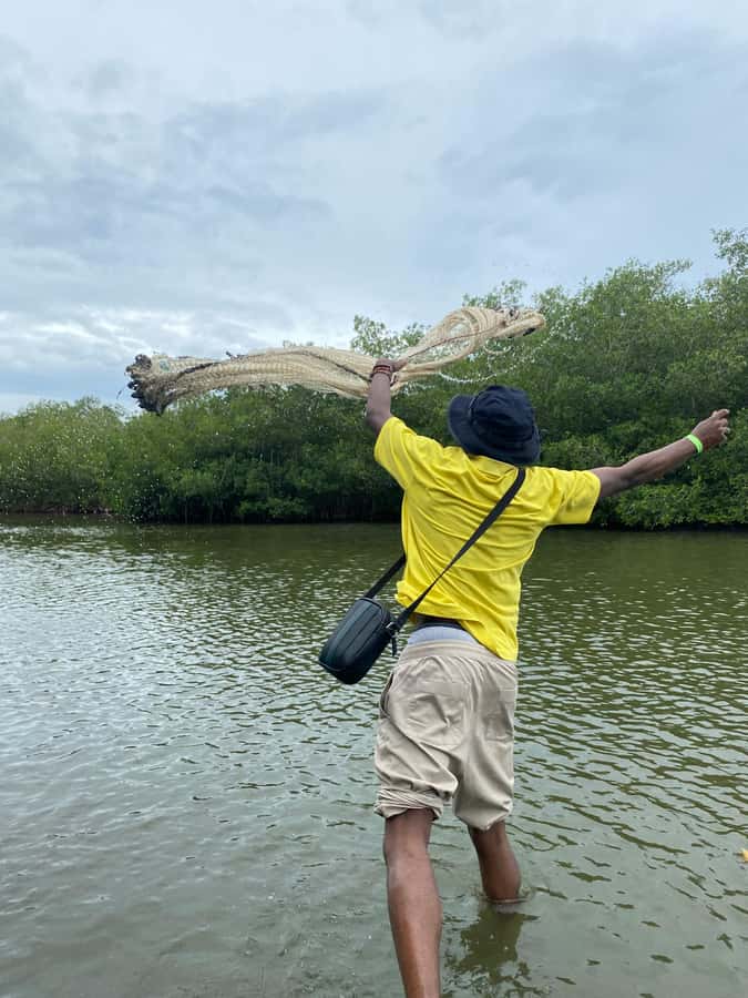 Cartagena: Mangrove Eco Tour & Fishing with Transportation - Drums, dancing, and a community welcome