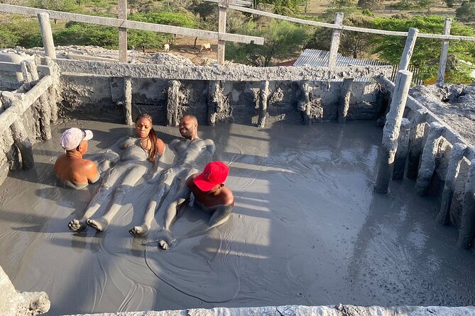 Cartagena Mud Volcano Tour — VIP Exclusive Crowd-Free Access! - Rinsing at the lagoon is not a hotel shower