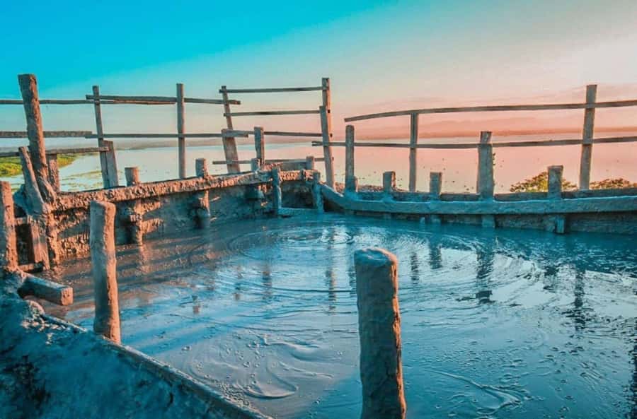Cartagena: Mud Volcano Tour with Lunch, Pool, and Beach - The 15-minute mud bath