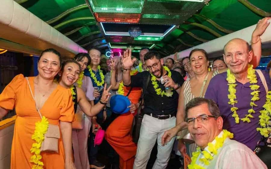 Cartagena: Night party in authentic Colombian chiva with entertainer - Meeting the chiva at Cartagena pickup points