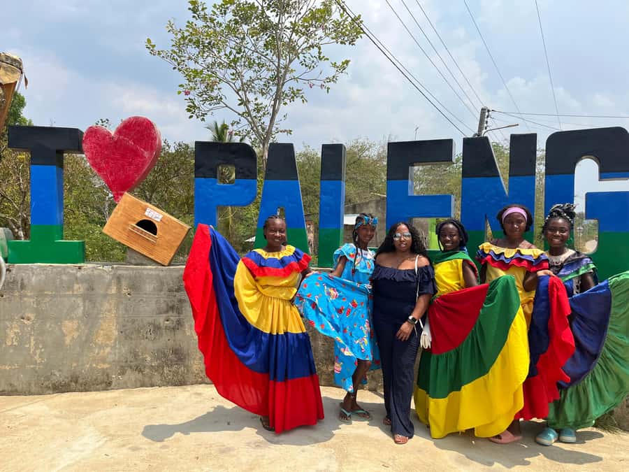Cartagena: Palenque´s tour, dance show, lunch, pick-Up inclu - Walking through San Basilio de Palenque