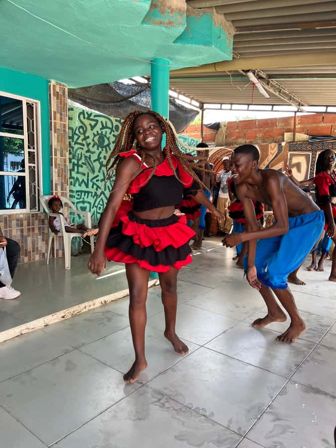 Cartagena: Palenque´s tour, dance show, lunch, pick-Up inclu - The role of the guide