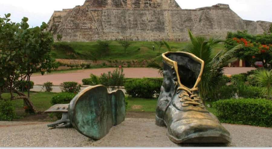 Cartagena: Panoramic City Tour, Monuments, Walls, Castle - Heat, clothing, and the practical side