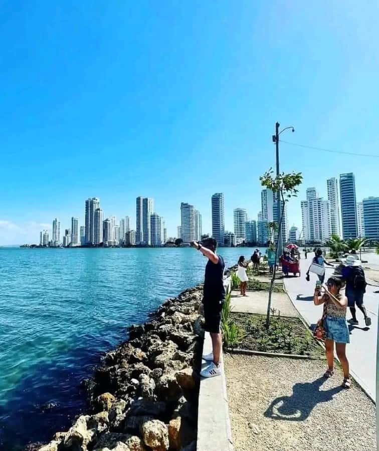 Cartagena: Panoramic City Tour, Monuments, Walls, Castle - The Cartagena letters and the approach to the walled city