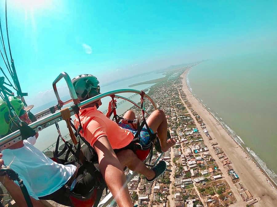 Cartagena: Paratriking Flight from the Beach - From Cartagena streets to the beach facility