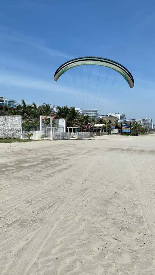 Cartagena: Paratriking Flight from the Beach - Is $108 a fair price?
