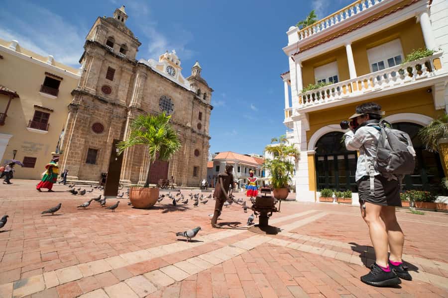 Cartagena: Photography Workshop Tour - Meeting at Plaza de Bolívar