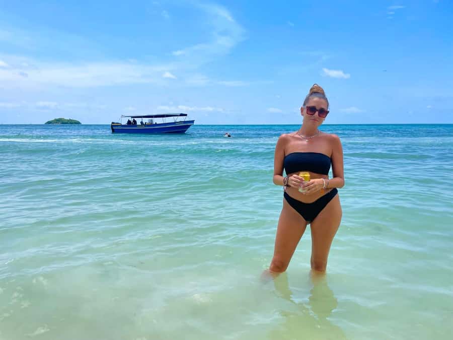 Cartagena: Playa Tranquila Day Trip with Lunch by boat - Key points to know before booking