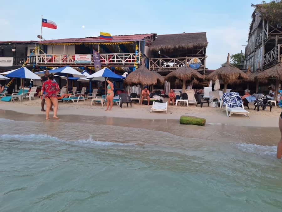 Cartagena: Rosario Islands, Playa Blanca, Baru - Oceanarium visit: useful stop or missed chance?