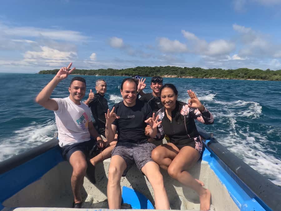 Cartagena: Scuba Diving Day Trip at Playa Blanca with Lunch - From Cartagena to Baru by air-conditioned bus
