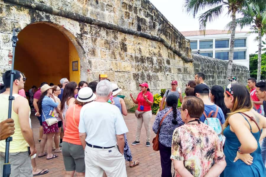 Cartagena: Shared Walking Tour of the Colonial Old Town - Practical timing and group choices