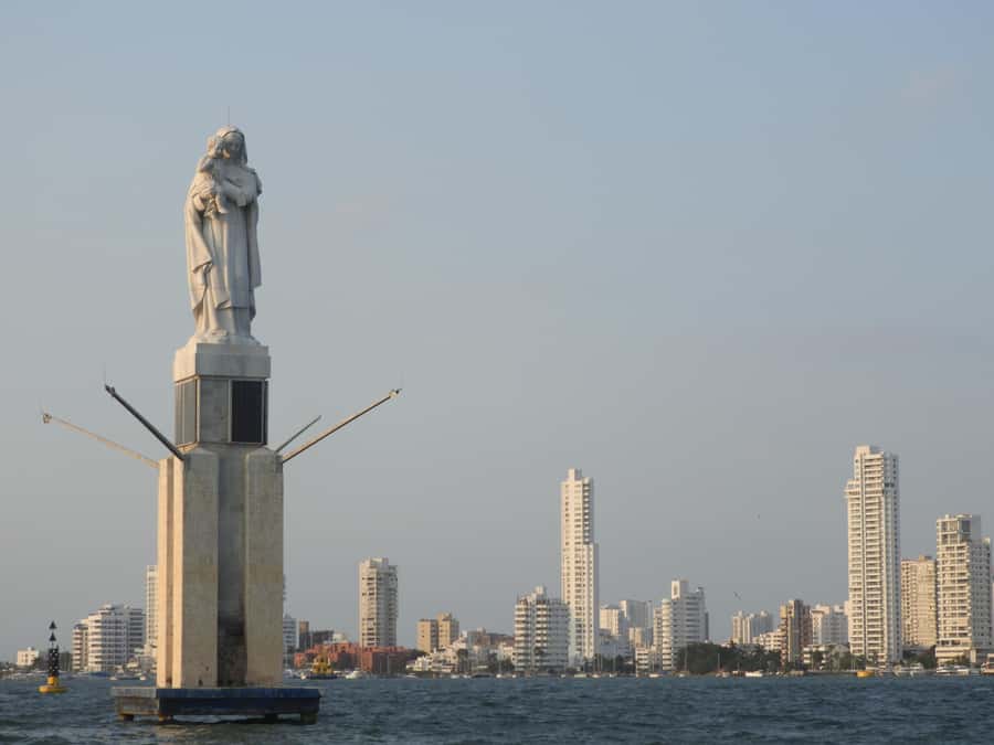 Cartagena: Sunset baytour with Dj, drinks and disco - Two hours around Bahía de Cartagena