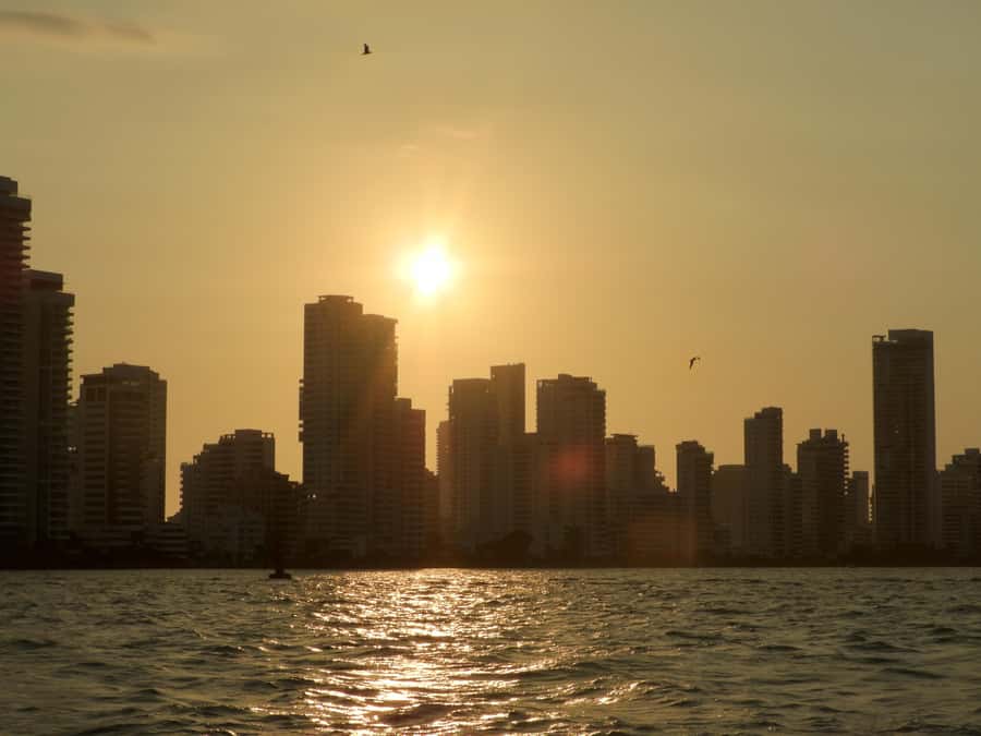 Cartagena: Sunset baytour with Dj, drinks and disco - Meeting at Muelle de los Pegasos at 4:45 PM