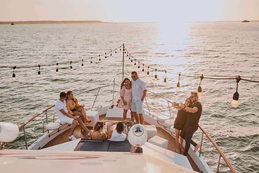 Cartagena: Sunset Cruise with Open Bar - From La Bodeguita Pier to Bocagrande