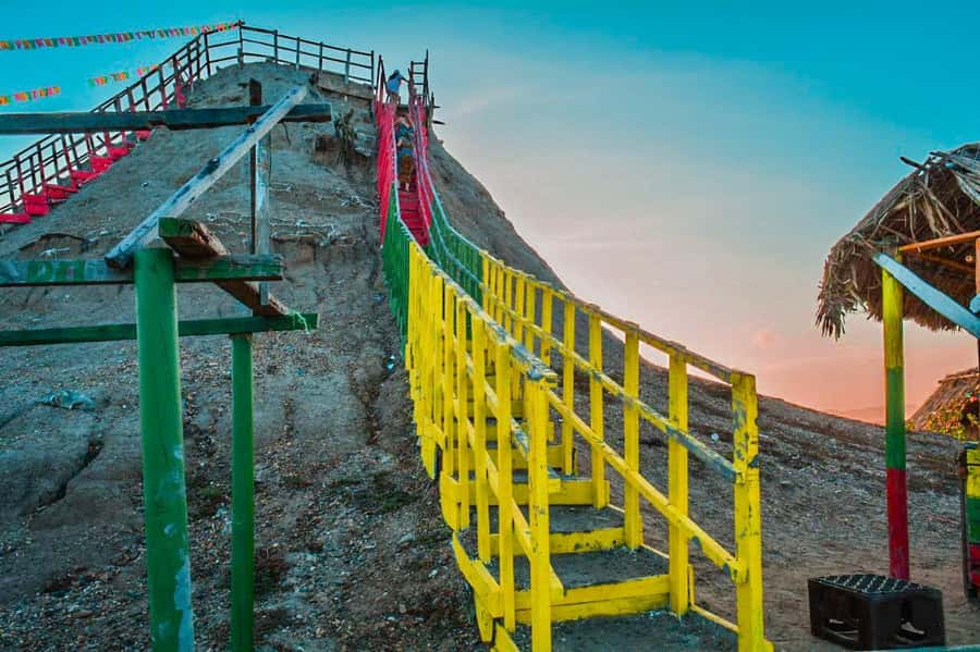 Cartagena: Totumo Mud Volcano with Bilingual Guide - The one-hour ride from Cartagena