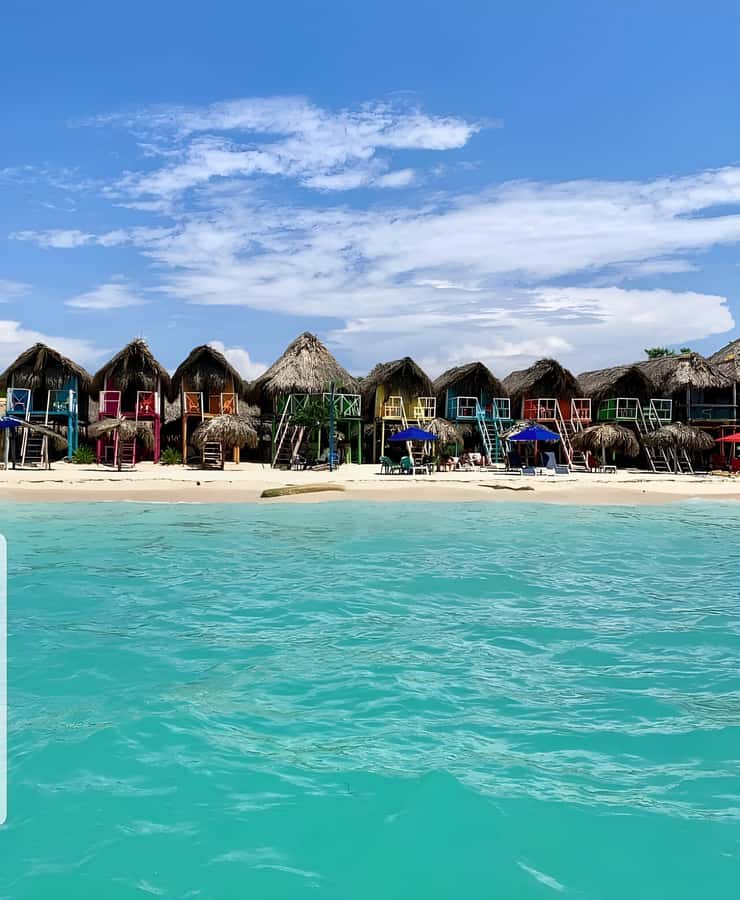 Cartagena: Tour to Playa Tranquila with Snorkeling + Luminous Plankton and Parasol - Lunch, facilities, and time at Playa Tranquila