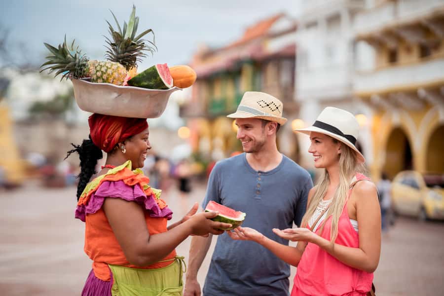 Cartagena: Walled City and Getsemani Shared Walking Tour - Meeting under the black umbrella at Plaza de Santo Domingo