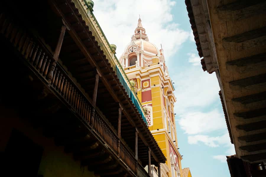 Cartagena: Walled City Walking Tour - Plaza de Bolívar and the Inquisition Palace